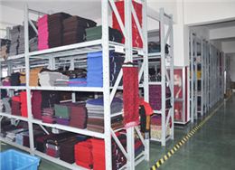 真丝拉毛围巾成品仓库